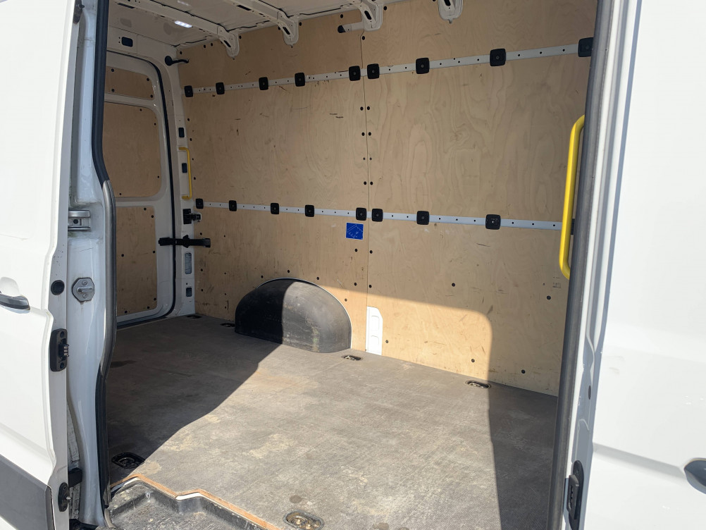 Acheter Volkswagen Crafter CRAFTER VAN 30 L3H3 2.0 TDI 140 CH BUSINESS LINE PLUS 4p occasion dans les concessions du Groupe Faurie