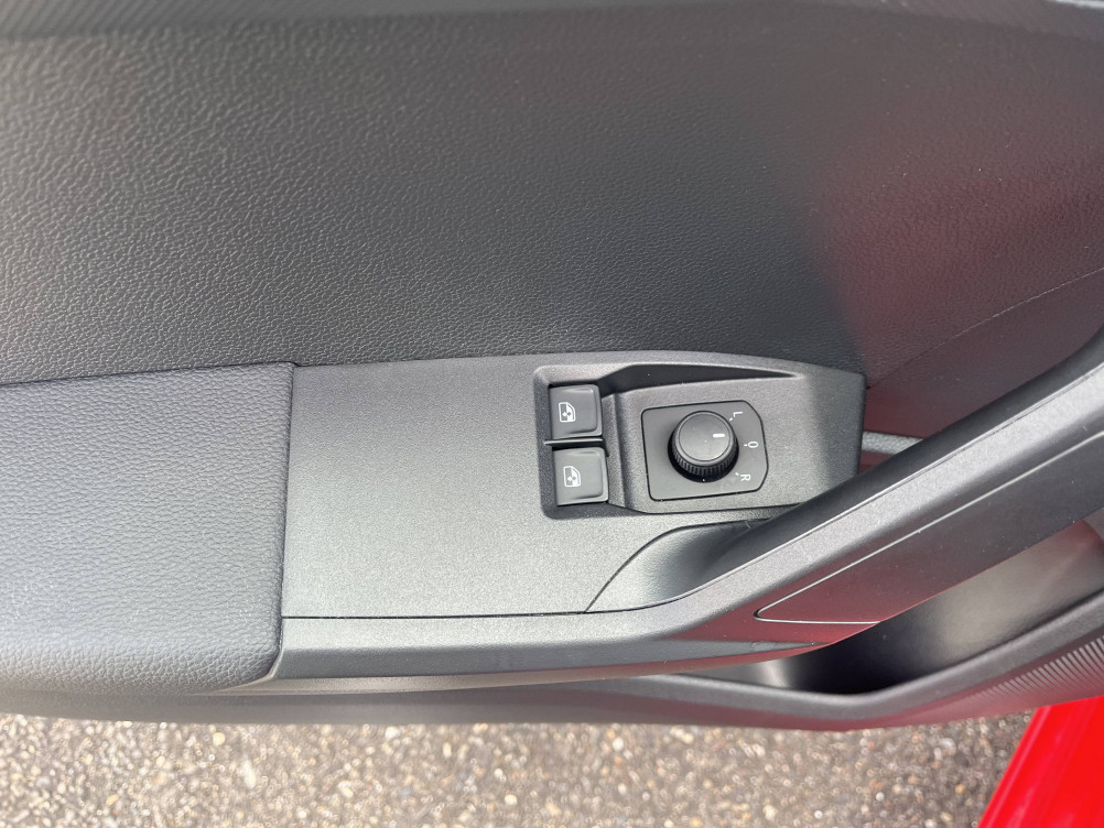 Acheter Seat Ibiza Ibiza 1.0 MPI 80 ch S/S BVM5 Reference 5p occasion dans les concessions du Groupe Faurie