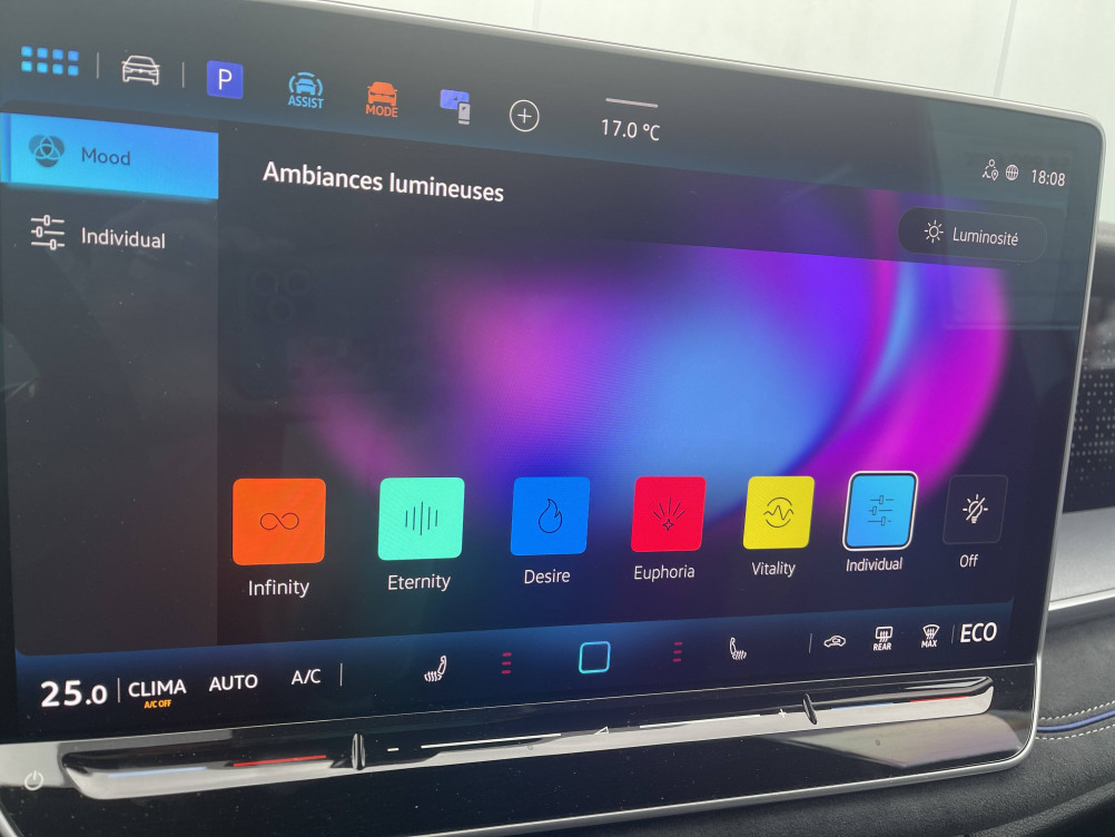 Acheter Volkswagen Tayron Tayron 1.5 eHybrid 204ch DSG6 5pl R-Line Edition 5p neuf dans les concessions du Groupe Faurie