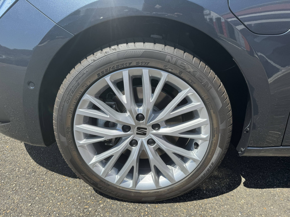 Acheter Seat Leon Leon e-Hybrid 204 ch DSG6 Xcellence 5p neuf dans les concessions du Groupe Faurie
