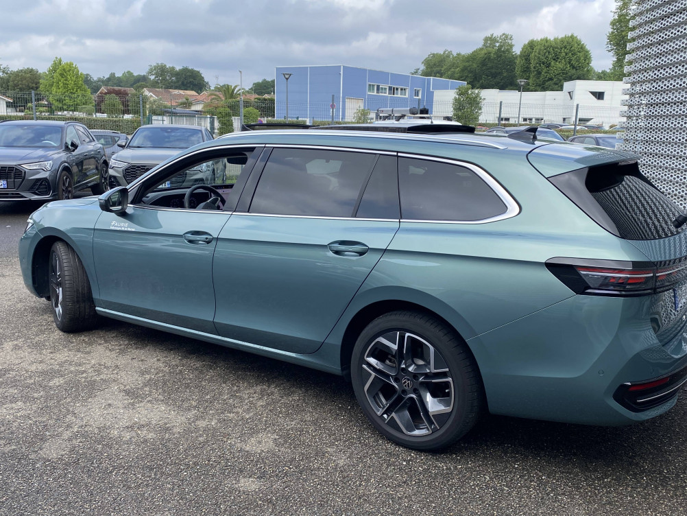 Acheter Volkswagen Passat Passat 1.5 eTSI OPF 150 DSG7 Elegance 5p neuf dans les concessions du Groupe Faurie