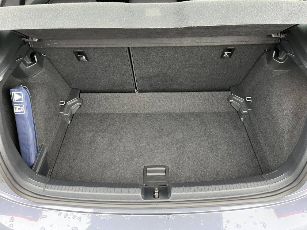 Acheter Volkswagen Polo Polo 1.0 TSI 110 S&S DSG7 R-Line 5p occasion dans les concessions du Groupe Faurie