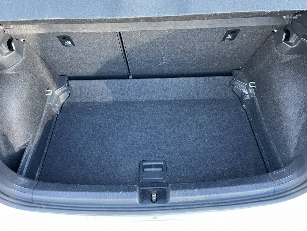 Acheter Volkswagen Polo Polo 1.0 TSI 110 S&S DSG7 R-Line 5p occasion dans les concessions du Groupe Faurie