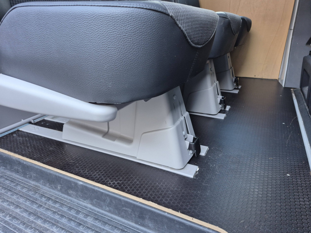 Acheter Volkswagen Transporter Fourgon T6 TRANSPORTER 6.1 VAN L1H1 2.0 TDI 150 DSG7 4MOTION BUSINESS LINE 4p occasion dans les concessions du Groupe Faurie