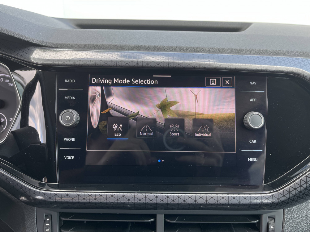 Acheter Volkswagen T-Cross T-Cross 1.0 TSI 110 Start/Stop BVM6 Carat 5p occasion dans les concessions du Groupe Faurie