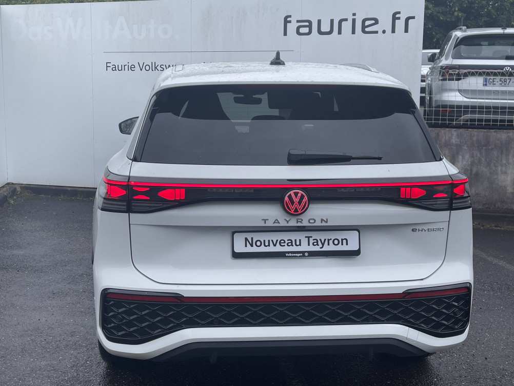 Acheter Volkswagen Tayron Tayron 1.5 eHybrid 204ch DSG6 5pl R-Line Edition 5p neuf dans les concessions du Groupe Faurie