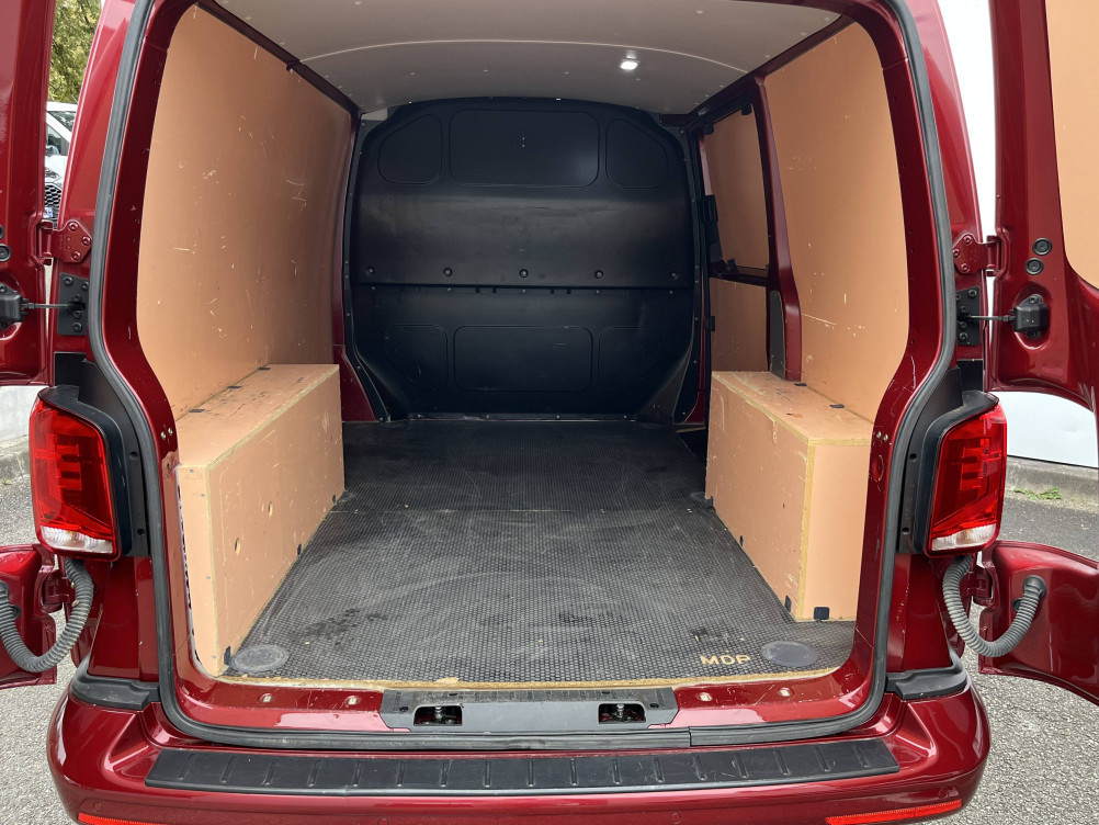 Acheter Volkswagen Transporter Fourgon T6 TRANSPORTER 6.1 VAN L1H1 2.0 TDI 198 DSG7 BUSINESS LINE 4p occasion dans les concessions du Groupe Faurie