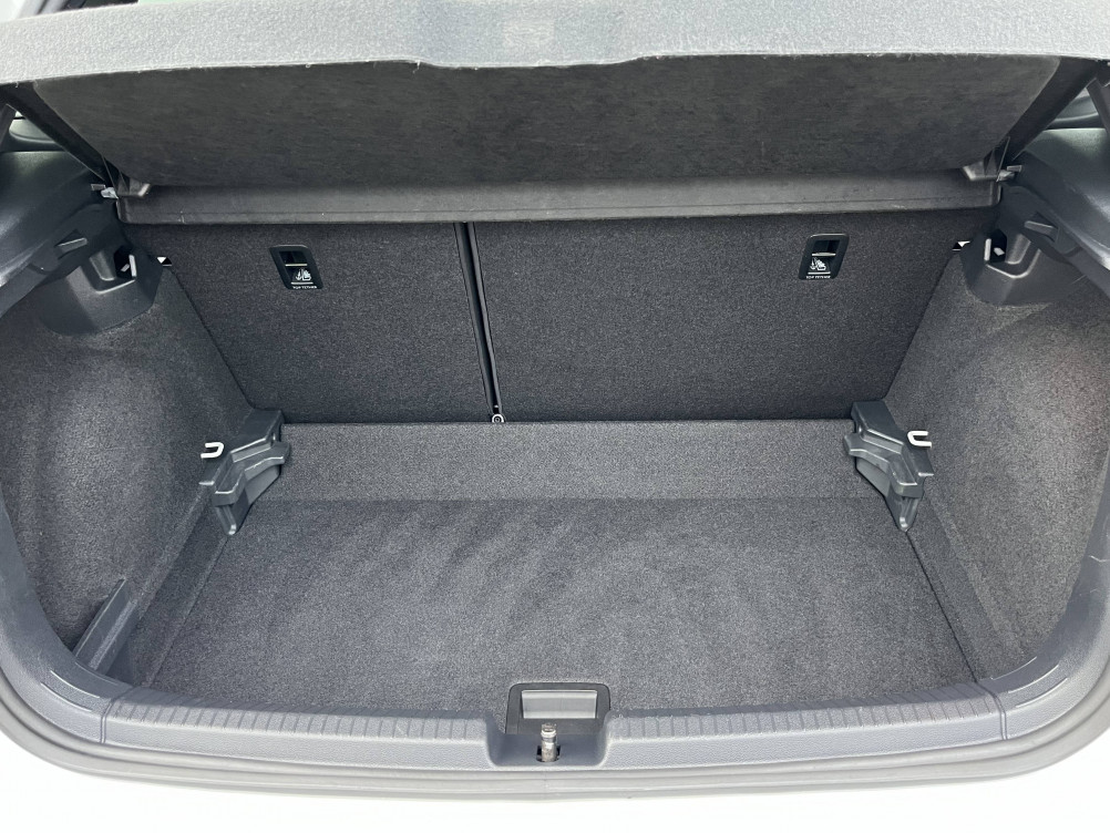 Acheter Volkswagen Polo Polo 1.0 TSI 110 S&S DSG7 R-Line 5p occasion dans les concessions du Groupe Faurie