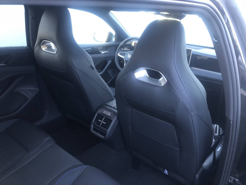 Acheter Volkswagen Passat Passat 1.5 eHybrid 272 DSG6 R-Line 5p neuf dans les concessions du Groupe Faurie