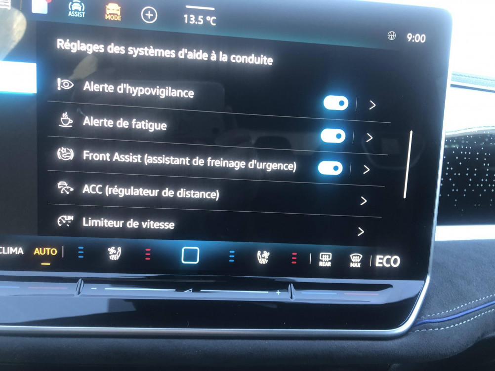 Acheter Volkswagen Passat Passat 1.5 eHybrid 272 DSG6 R-Line 5p neuf dans les concessions du Groupe Faurie