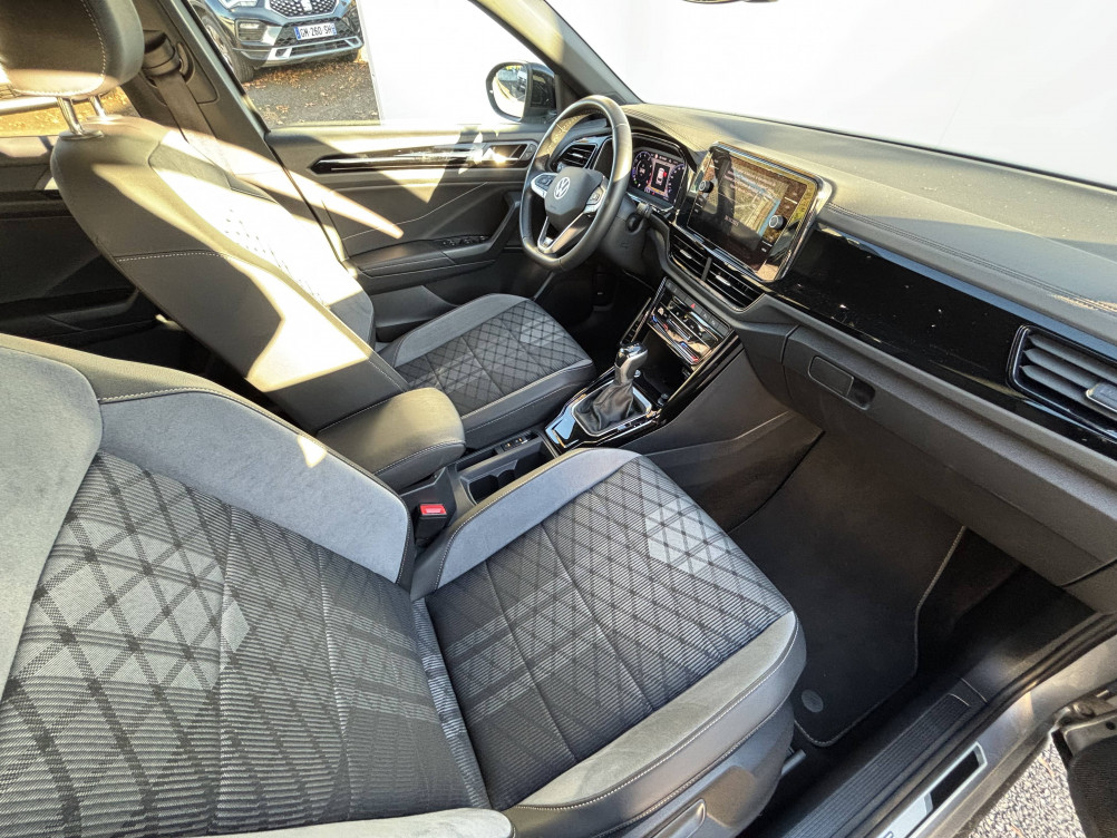 Acheter Volkswagen T-Roc T-Roc 1.5 TSI EVO 150 Start/Stop DSG7 R-Line 5p occasion dans les concessions du Groupe Faurie