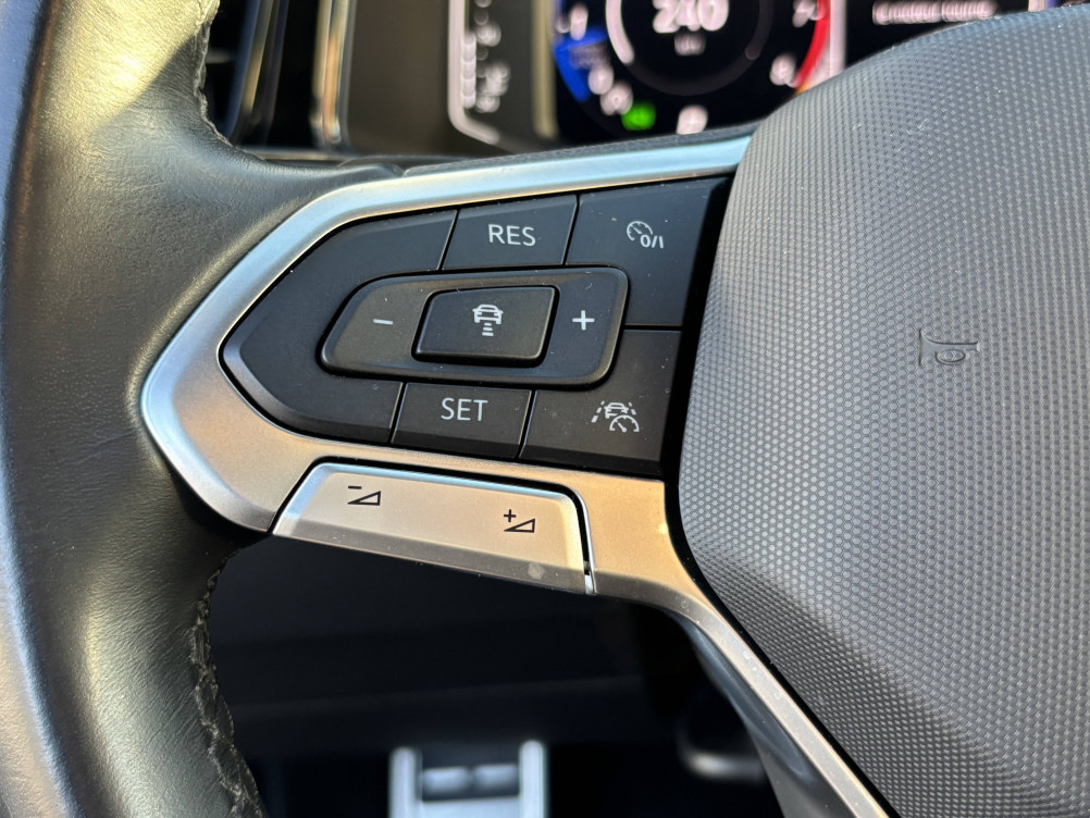 Acheter Volkswagen T-Roc T-Roc 1.5 TSI EVO 150 Start/Stop DSG7 R-Line 5p occasion dans les concessions du Groupe Faurie