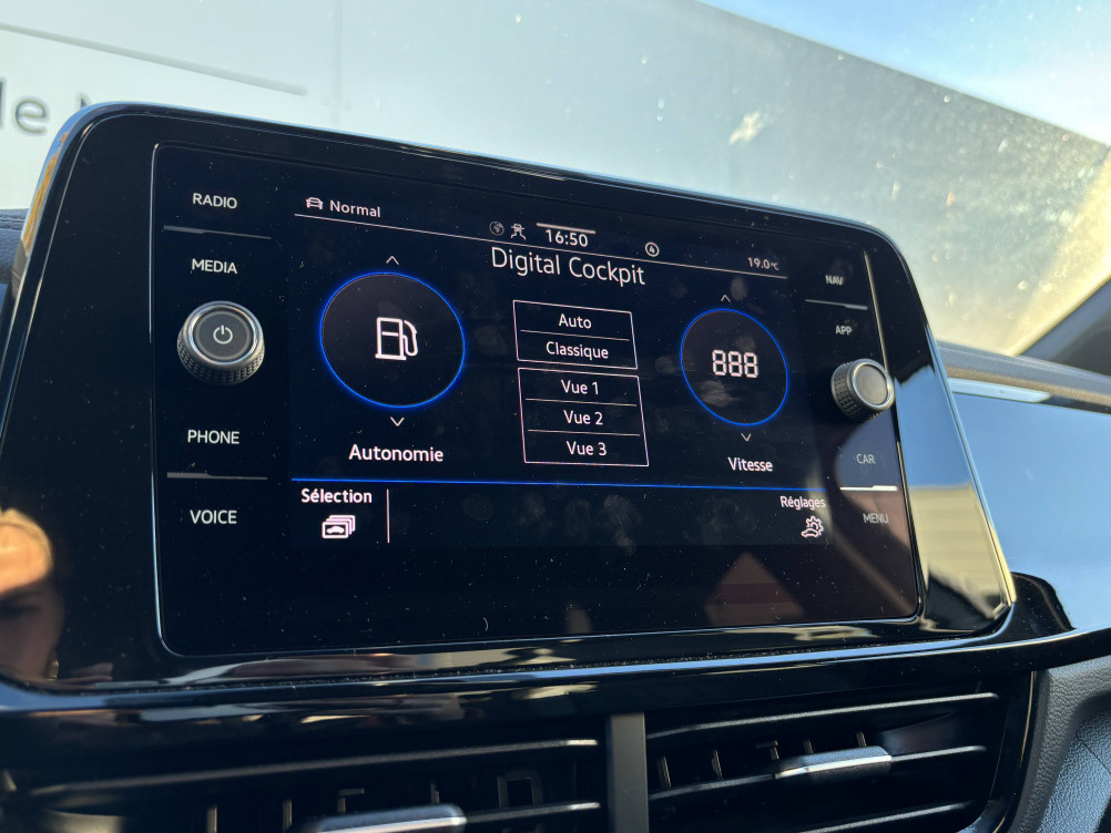 Acheter Volkswagen T-Roc T-Roc 1.5 TSI EVO 150 Start/Stop DSG7 R-Line 5p occasion dans les concessions du Groupe Faurie