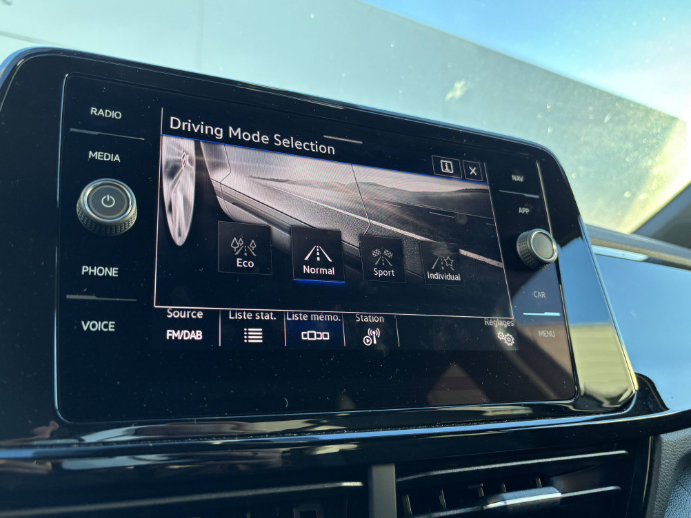 Acheter Volkswagen T-Roc T-Roc 1.5 TSI EVO 150 Start/Stop DSG7 R-Line 5p occasion dans les concessions du Groupe Faurie