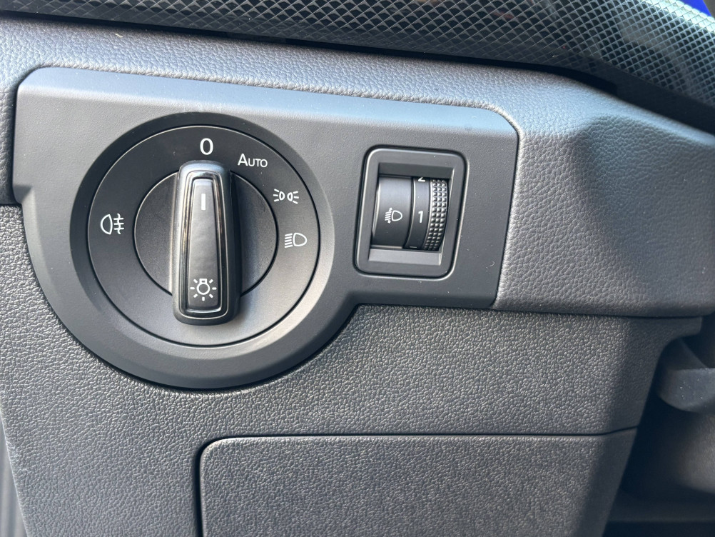 Acheter Volkswagen T-Cross T-Cross 1.0 TSI 95 Start/Stop BVM5 VW Edition 5p occasion dans les concessions du Groupe Faurie