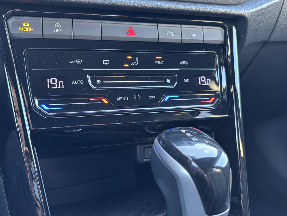 Acheter Volkswagen T-Roc T-Roc 1.5 TSI EVO 150 Start/Stop DSG7 R-Line 5p occasion dans les concessions du Groupe Faurie