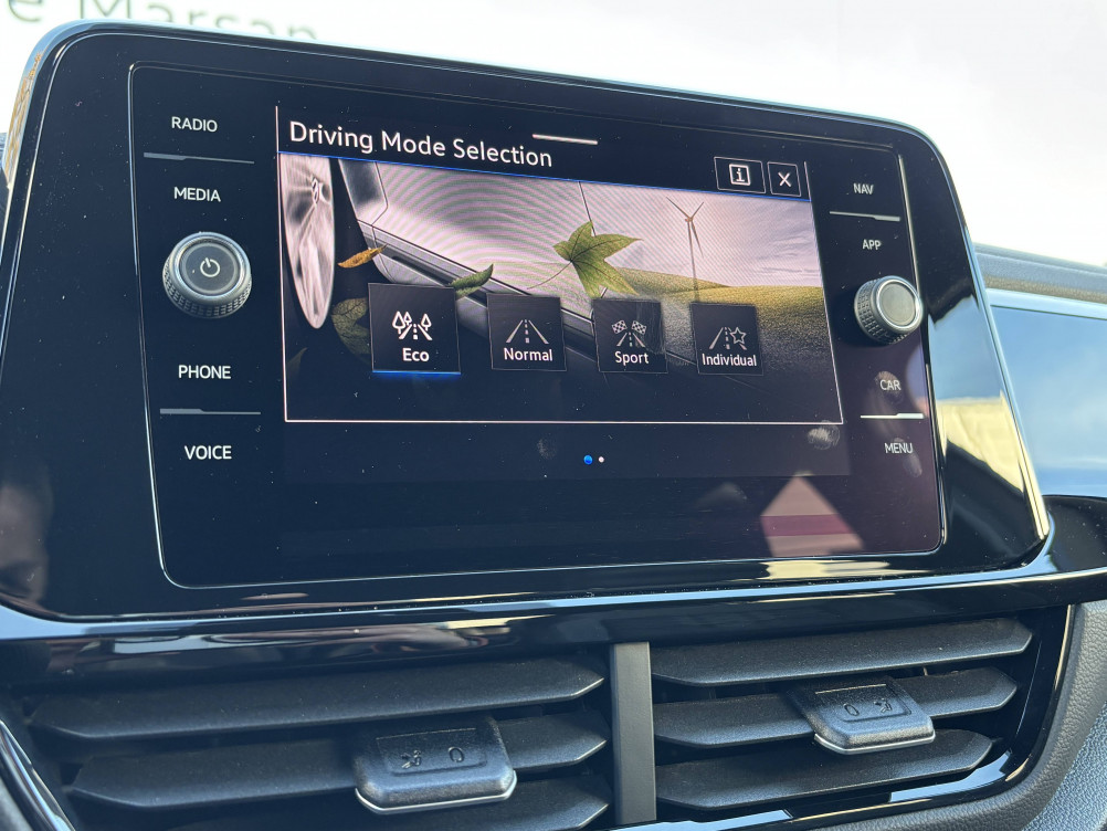 Acheter Volkswagen T-Roc T-Roc 1.5 TSI EVO 150 Start/Stop DSG7 R-Line 5p occasion dans les concessions du Groupe Faurie