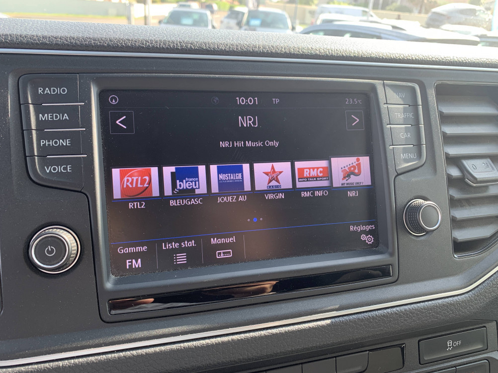 Acheter Volkswagen Crafter CRAFTER VAN 30 L3H3 2.0 TDI 140 CH BUSINESS LINE PLUS 4p occasion dans les concessions du Groupe Faurie