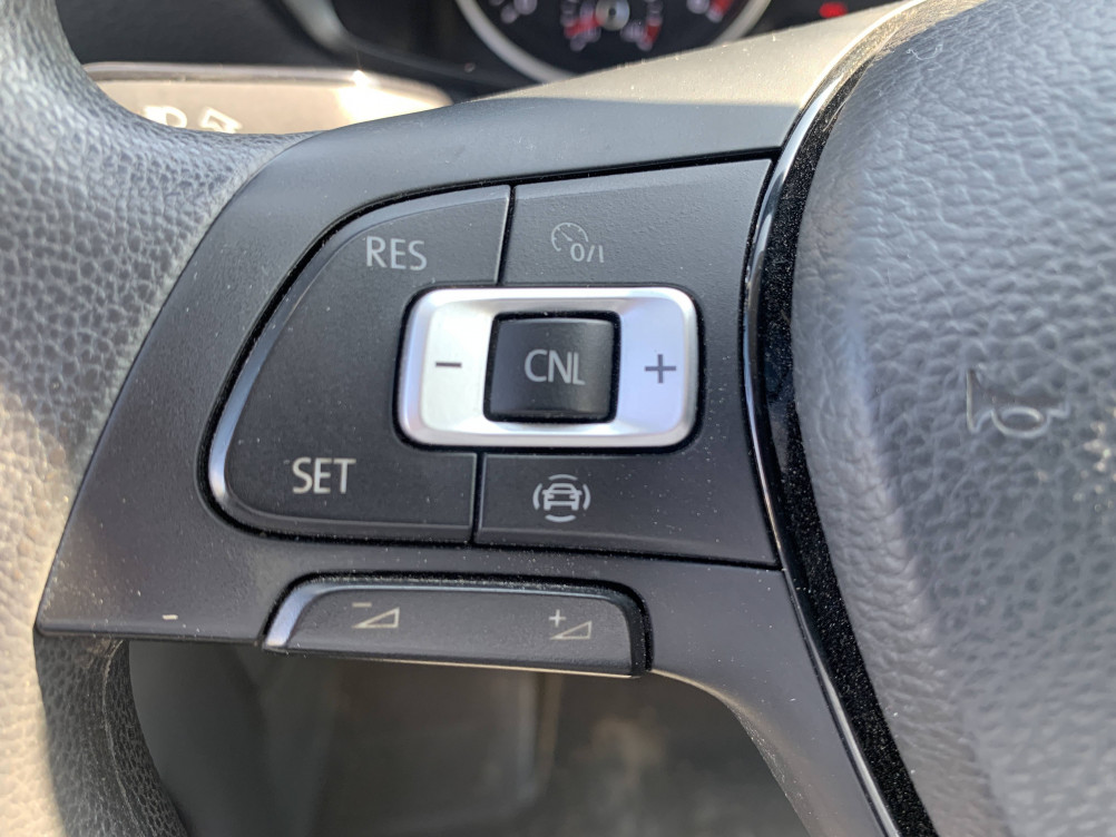 Acheter Volkswagen Crafter CRAFTER VAN 30 L3H3 2.0 TDI 140 CH BUSINESS LINE PLUS 4p occasion dans les concessions du Groupe Faurie