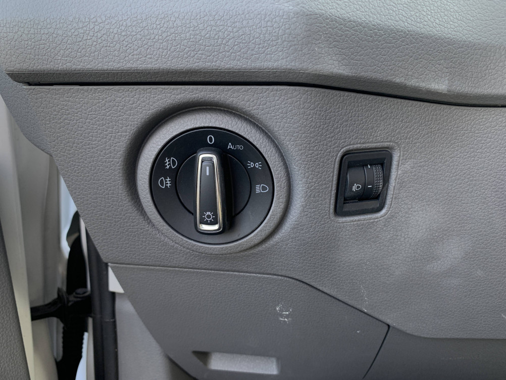 Acheter Volkswagen Crafter CRAFTER VAN 30 L3H3 2.0 TDI 140 CH BUSINESS LINE PLUS 4p occasion dans les concessions du Groupe Faurie