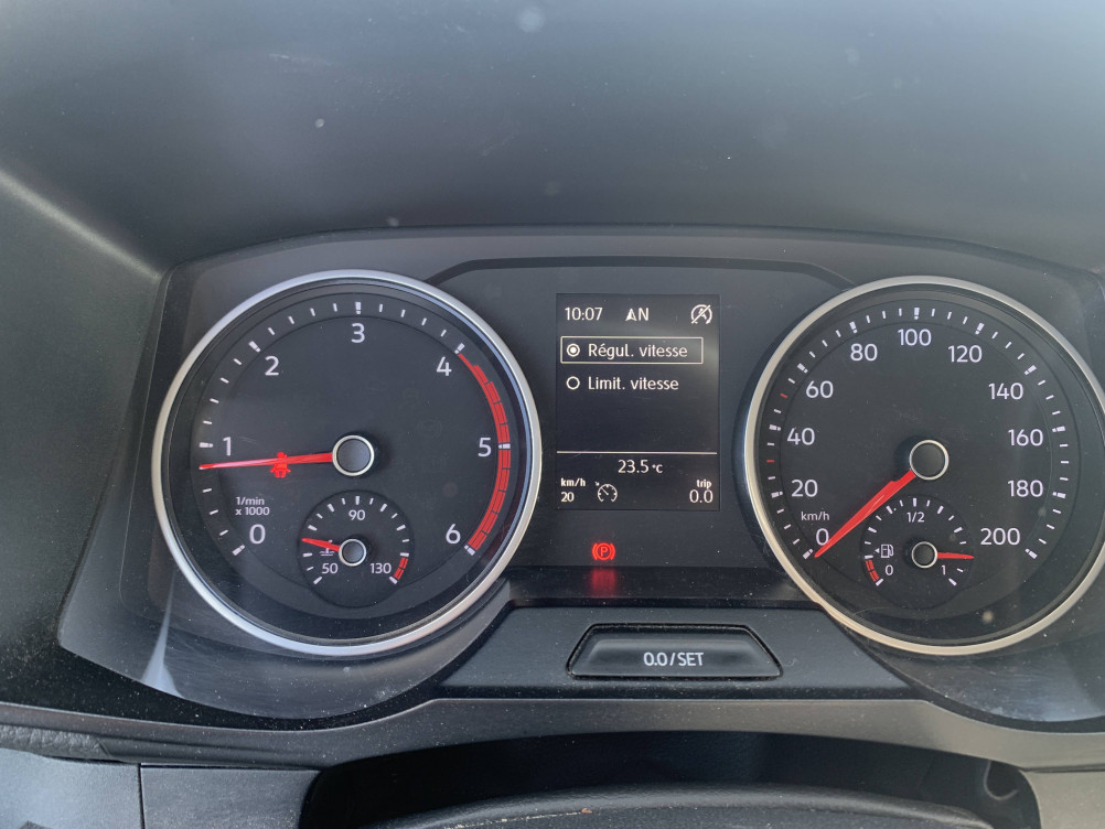 Acheter Volkswagen Crafter CRAFTER VAN 30 L3H3 2.0 TDI 140 CH BUSINESS LINE PLUS 4p occasion dans les concessions du Groupe Faurie