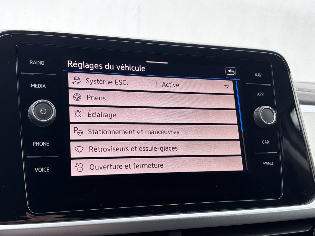 Acheter Volkswagen T-Roc T-Roc 2.0 TDI 116 Start/Stop BVM6 Life Plus 5p occasion dans les concessions du Groupe Faurie