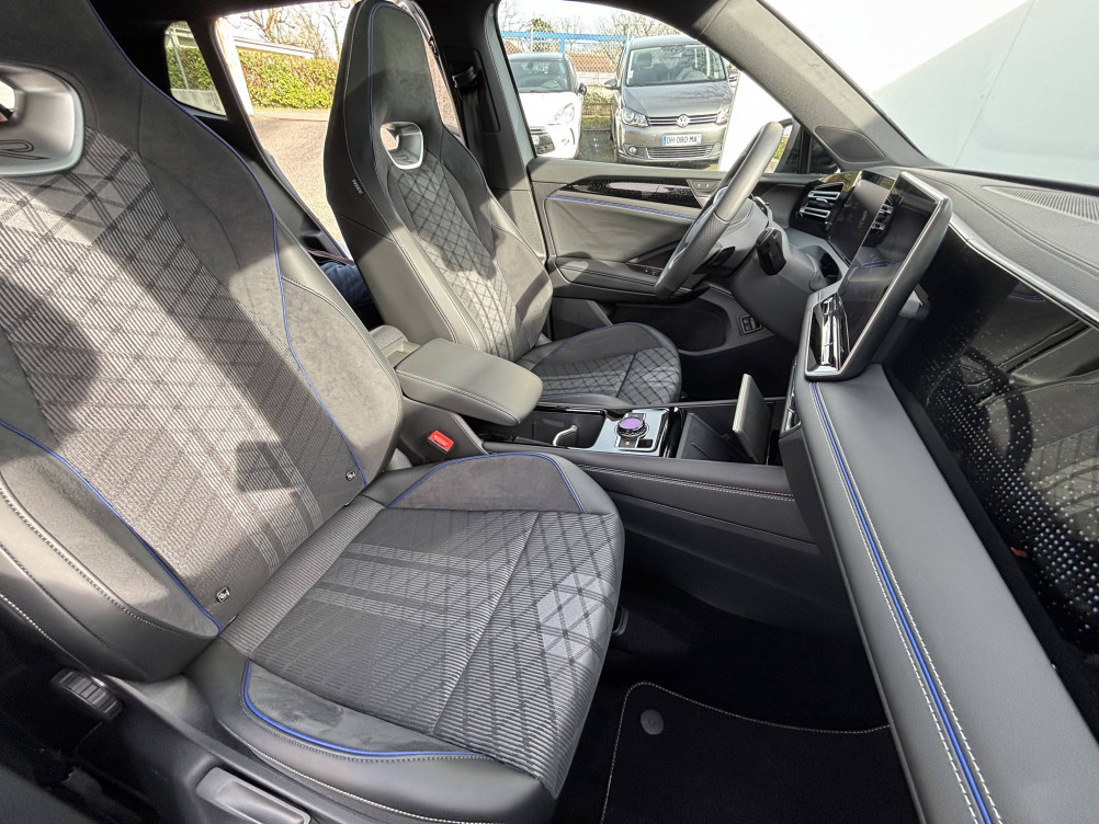 Acheter Volkswagen Tiguan Tiguan 1.5 eHybrid 204ch DSG6 R-Line Edition 5p neuf dans les concessions du Groupe Faurie
