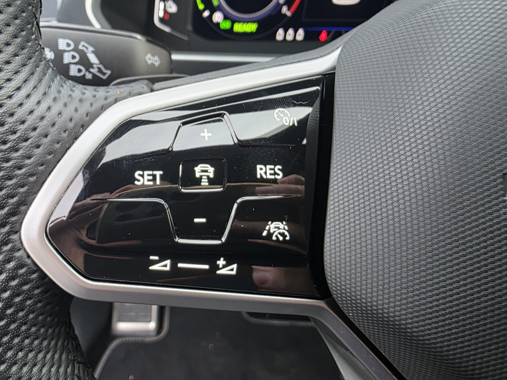 Acheter Volkswagen Tiguan Tiguan 1.4 eHybrid 245ch DSG6 R-Line 5p occasion dans les concessions du Groupe Faurie