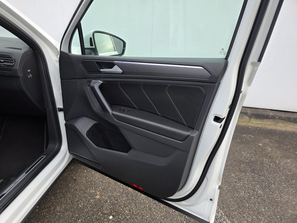 Acheter Volkswagen Tiguan Tiguan 1.4 eHybrid 245ch DSG6 R-Line 5p occasion dans les concessions du Groupe Faurie