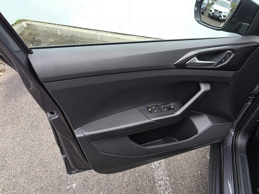 Acheter Volkswagen T-Cross T-Cross 1.0 TSI 110 Start/Stop DSG7 R-Line Tech 5p occasion dans les concessions du Groupe Faurie