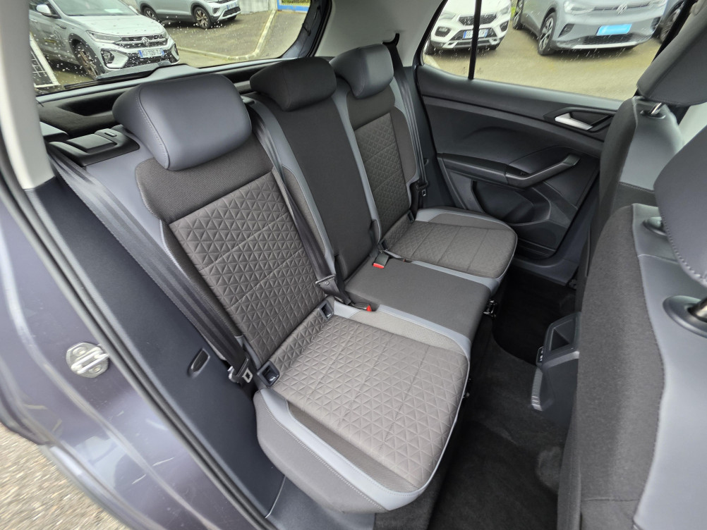 Acheter Volkswagen T-Cross T-Cross 1.0 TSI 110 Start/Stop DSG7 R-Line Tech 5p occasion dans les concessions du Groupe Faurie