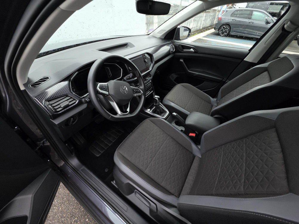 Acheter Volkswagen T-Cross T-Cross 1.0 TSI 110 Start/Stop DSG7 R-Line Tech 5p occasion dans les concessions du Groupe Faurie