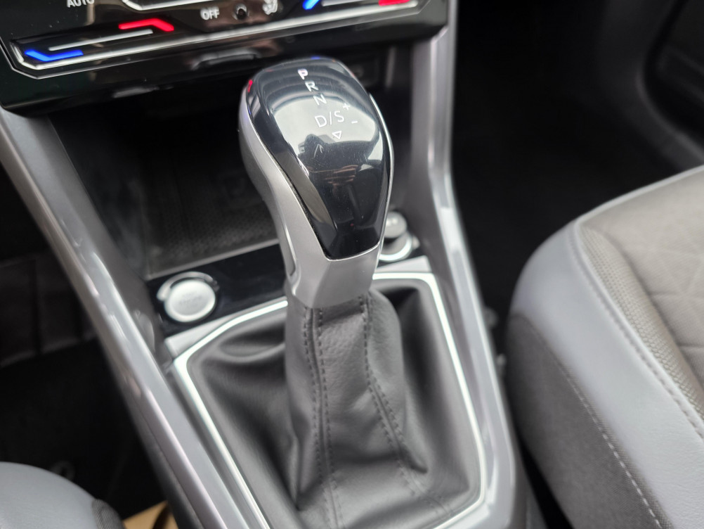 Acheter Volkswagen T-Cross T-Cross 1.0 TSI 110 Start/Stop DSG7 R-Line Tech 5p occasion dans les concessions du Groupe Faurie