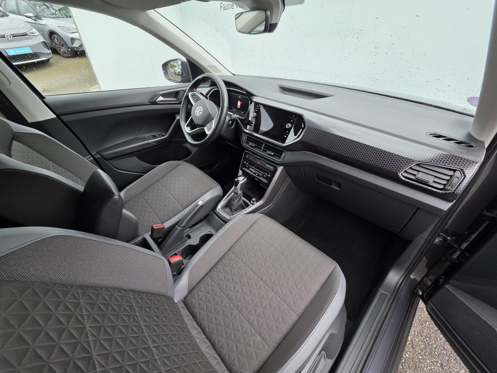 Acheter Volkswagen T-Cross T-Cross 1.0 TSI 110 Start/Stop DSG7 R-Line Tech 5p occasion dans les concessions du Groupe Faurie