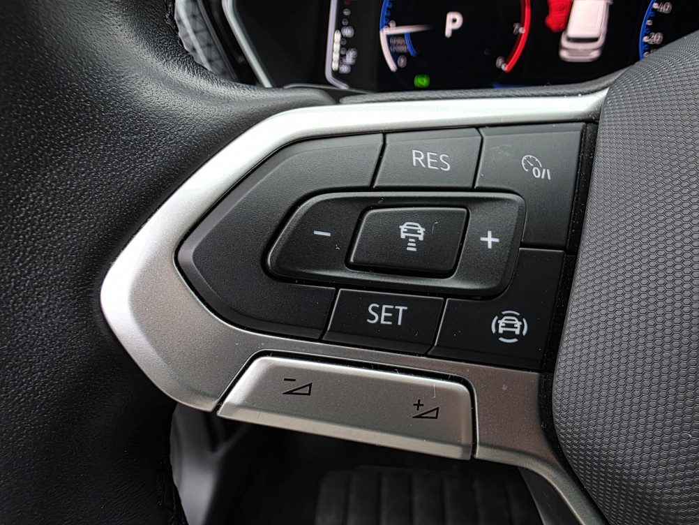 Acheter Volkswagen T-Cross T-Cross 1.0 TSI 110 Start/Stop DSG7 R-Line Tech 5p occasion dans les concessions du Groupe Faurie