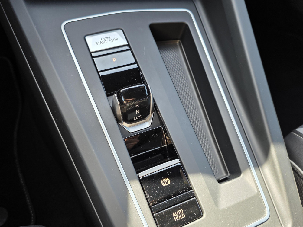 Acheter Volkswagen Golf Golf 2.0 TDI SCR 150 DSG7 R-Line 1st 5p occasion dans les concessions du Groupe Faurie