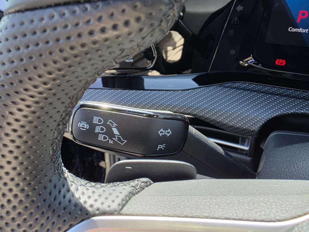 Acheter Volkswagen Golf Golf 2.0 TDI SCR 150 DSG7 R-Line 1st 5p occasion dans les concessions du Groupe Faurie