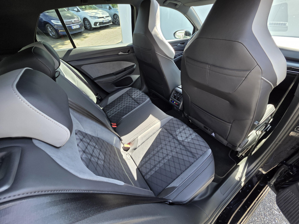 Acheter Volkswagen Golf Golf 2.0 TDI SCR 150 DSG7 R-Line 1st 5p occasion dans les concessions du Groupe Faurie