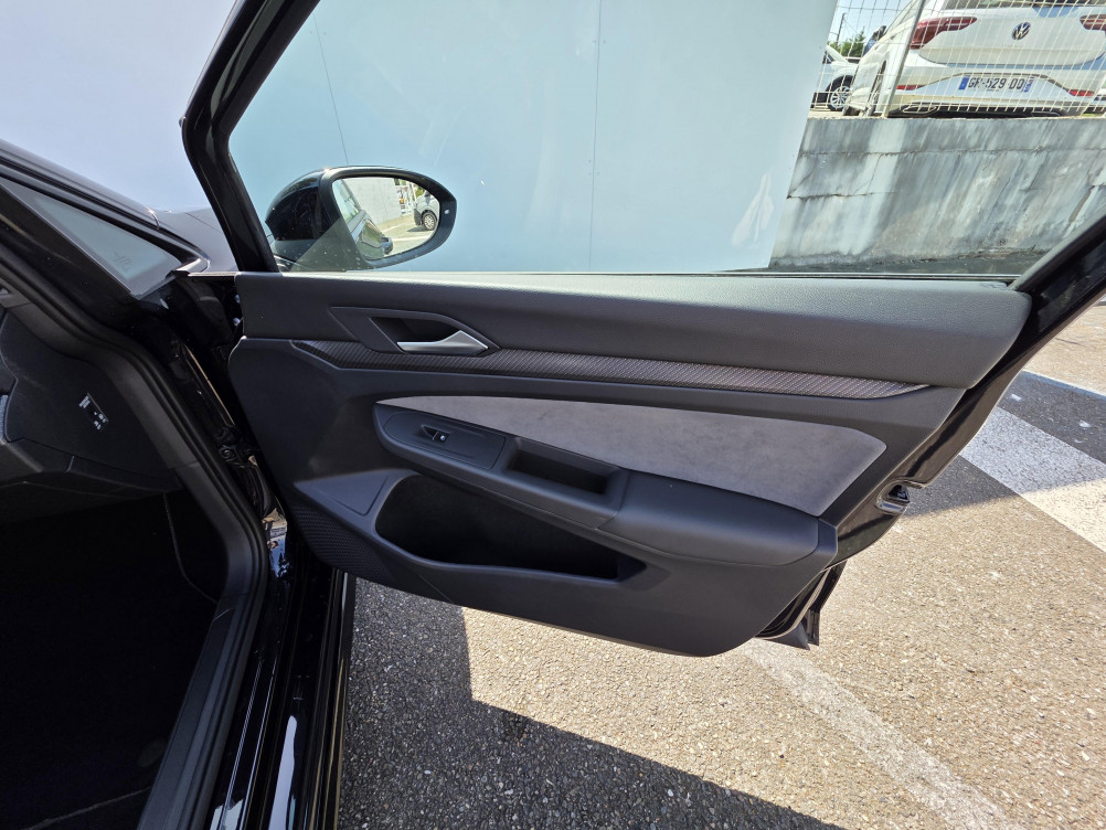 Acheter Volkswagen Golf Golf 2.0 TDI SCR 150 DSG7 R-Line 1st 5p occasion dans les concessions du Groupe Faurie