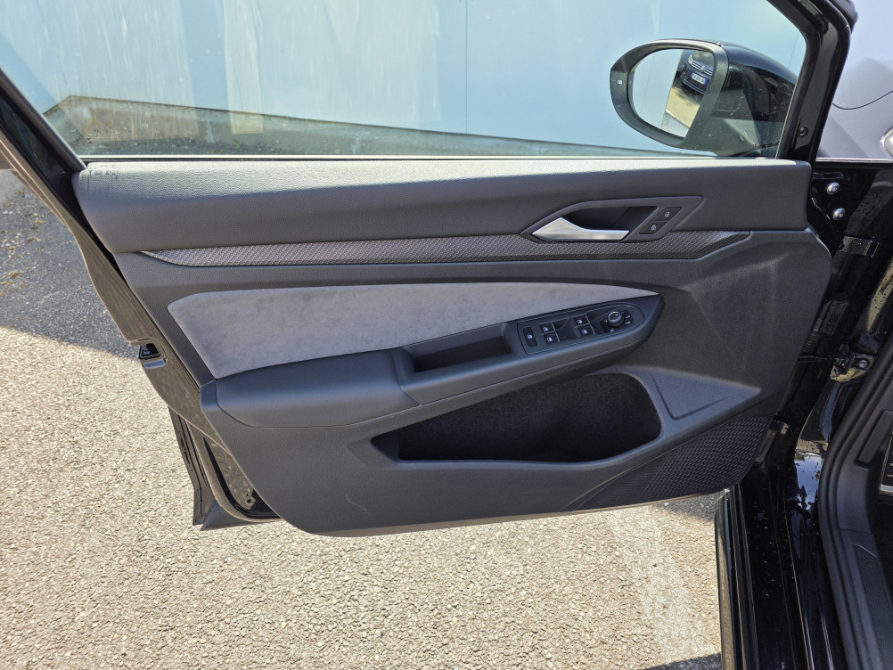 Acheter Volkswagen Golf Golf 2.0 TDI SCR 150 DSG7 R-Line 1st 5p occasion dans les concessions du Groupe Faurie