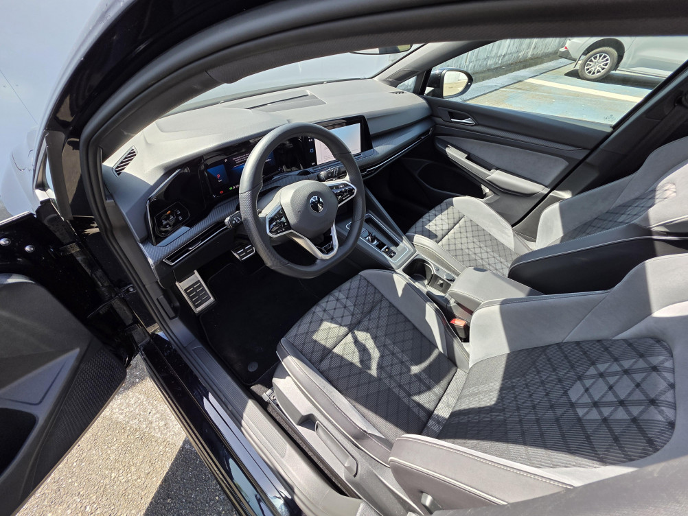Acheter Volkswagen Golf Golf 2.0 TDI SCR 150 DSG7 R-Line 1st 5p occasion dans les concessions du Groupe Faurie
