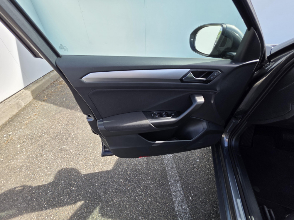 Acheter Volkswagen T-Roc T-Roc 1.5 TSI EVO2 150 Start/Stop DSG7 VW Edition 5p occasion dans les concessions du Groupe Faurie