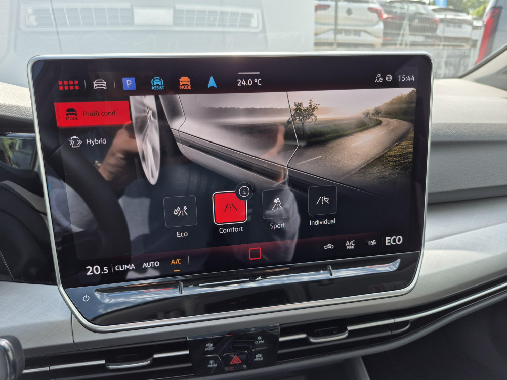 Acheter Volkswagen Golf Golf 1.5 eHybrid 204 DSG6 VW Edition 5p occasion dans les concessions du Groupe Faurie