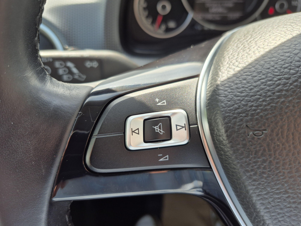 Acheter Volkswagen Up Up 1.0 60 BlueMotion Technology BVM5 Move Up! 5p occasion dans les concessions du Groupe Faurie