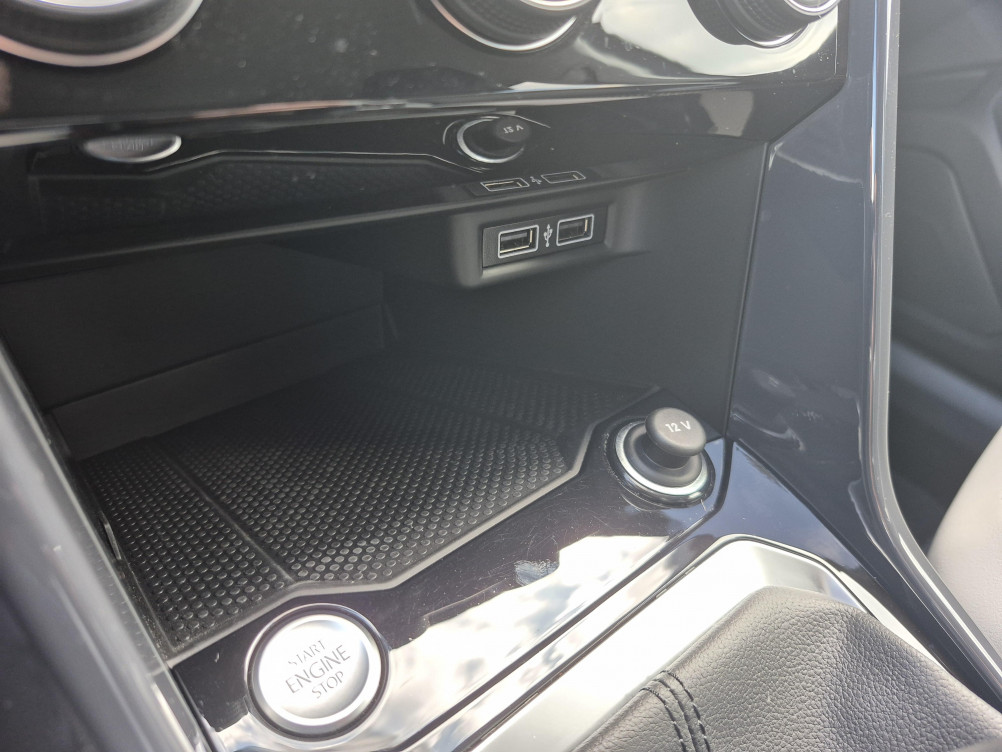 Acheter Volkswagen T-Roc T-Roc 1.5 TSI 150 EVO Start/Stop BVM6 Carat 5p occasion dans les concessions du Groupe Faurie