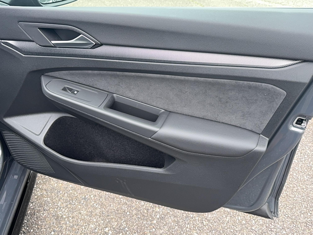 Acheter Volkswagen Golf Golf 1.5 eTSI EVO2 150 DSG7 R-Line Edition 5p neuf dans les concessions du Groupe Faurie