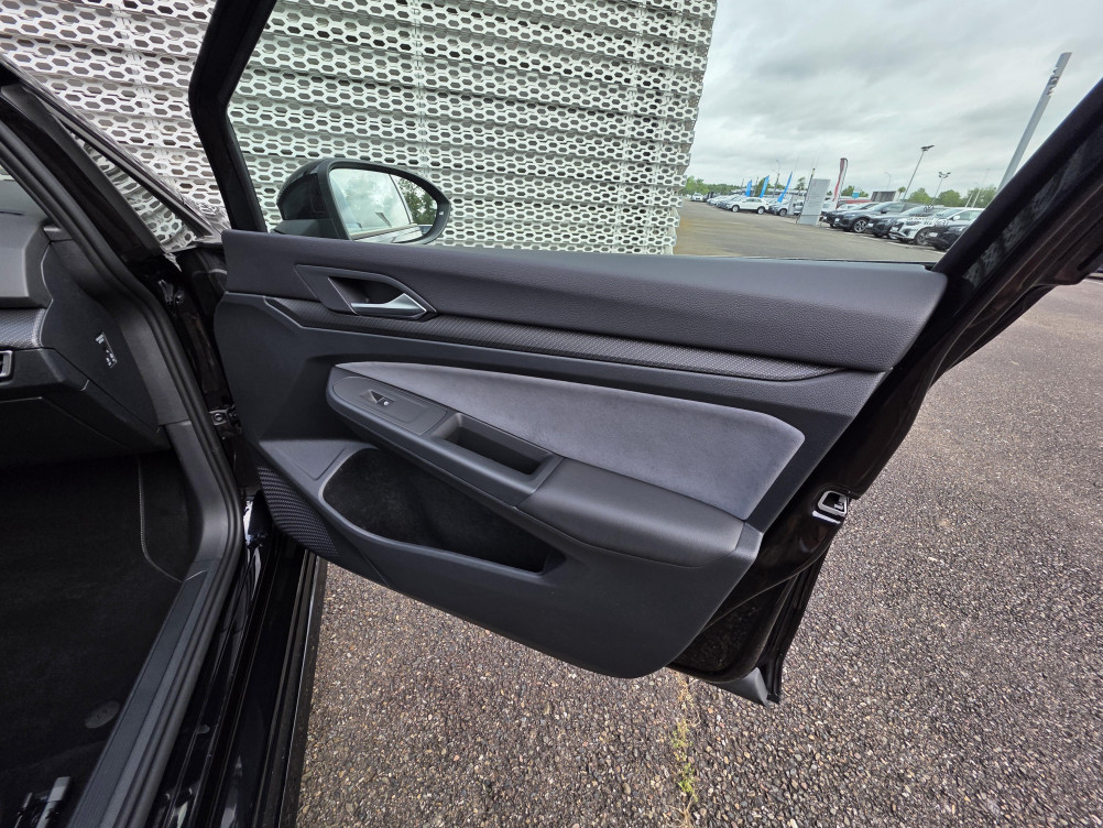 Acheter Volkswagen Golf Golf 2.0 TDI SCR 150 DSG7 R-Line 5p occasion dans les concessions du Groupe Faurie