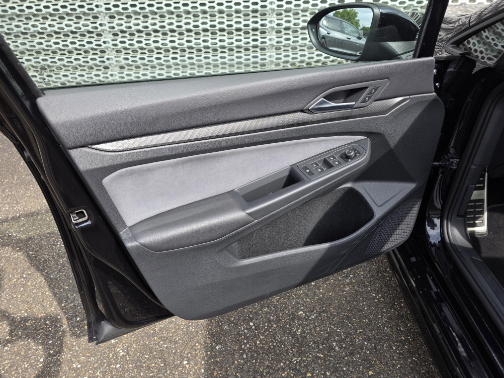 Acheter Volkswagen Golf Golf 2.0 TDI SCR 150 DSG7 R-Line 5p occasion dans les concessions du Groupe Faurie