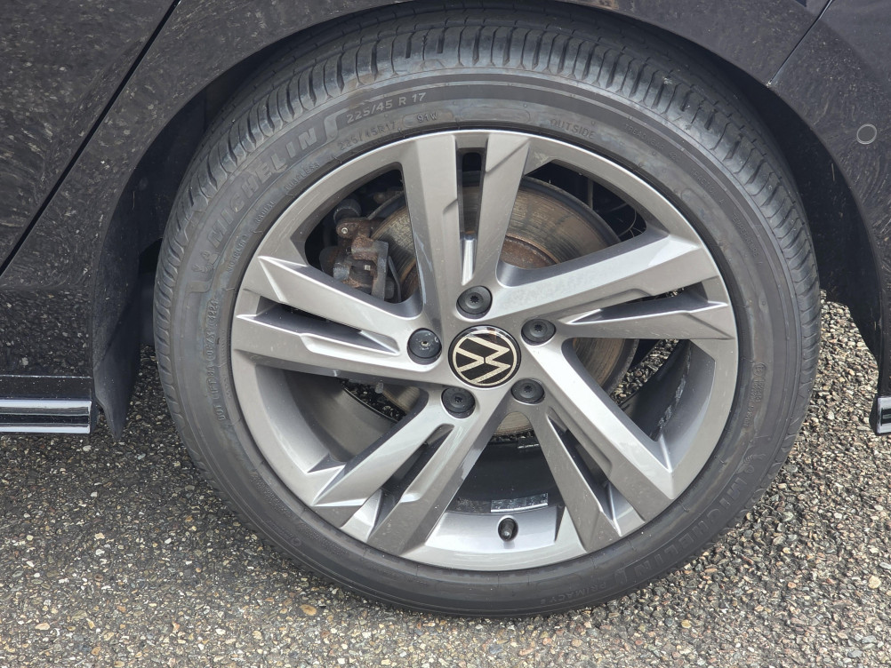 Acheter Volkswagen Golf Golf 2.0 TDI SCR 150 DSG7 R-Line 5p occasion dans les concessions du Groupe Faurie