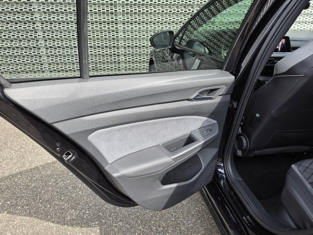 Acheter Volkswagen Golf Golf 2.0 TDI SCR 150 DSG7 R-Line 5p occasion dans les concessions du Groupe Faurie